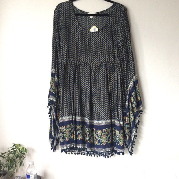 Stylish Navy Blue Plus Size-1XL (which is mistagged as a XL) Please read descrip - Picture 2 of 6